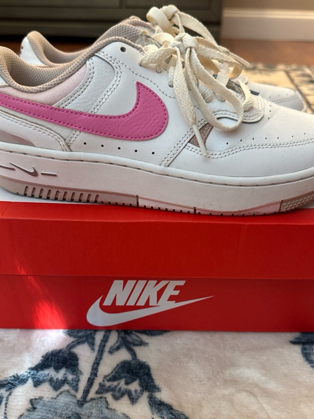 Nike Women’s White Sneakers with Pink Swoosh
